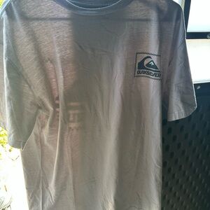 Quiksilver Gray Men's Short Sleeve Tee